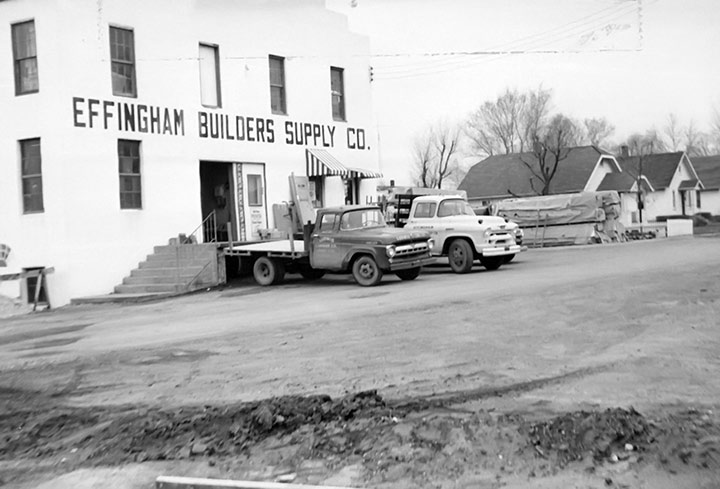 Effingham Builders Supply buiding during the 1950s